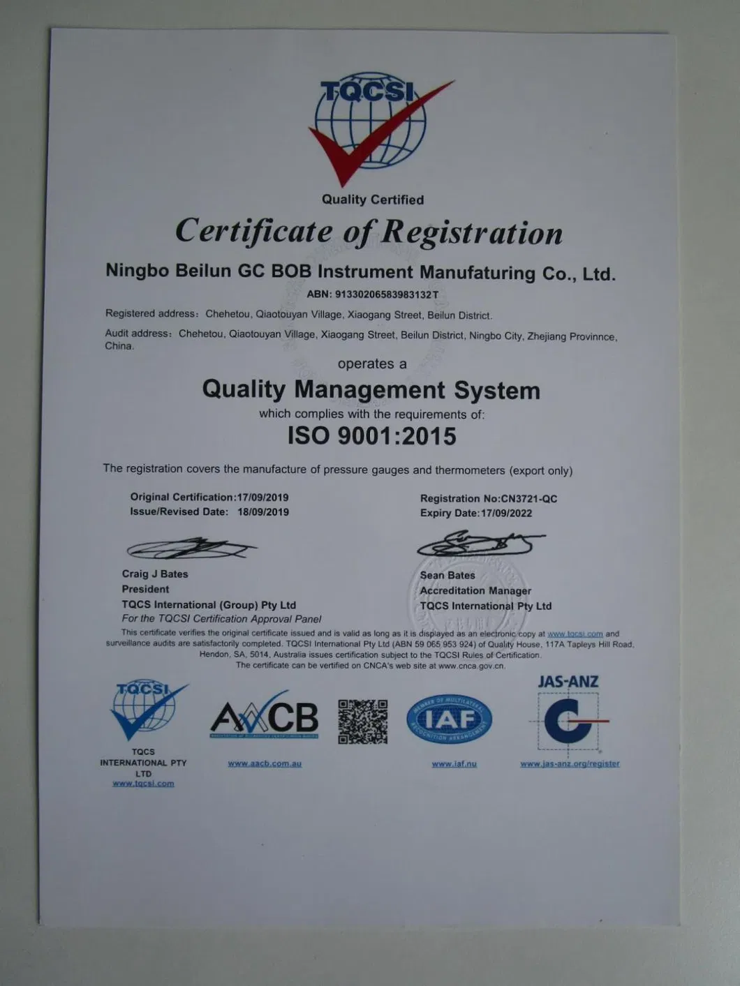 2.5" Economic Black Steel Bottom Mounted Vacuum Pressure Guage