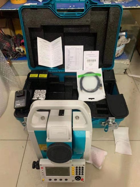 English System Surveying Instrument High Precise Mechanical Total Station